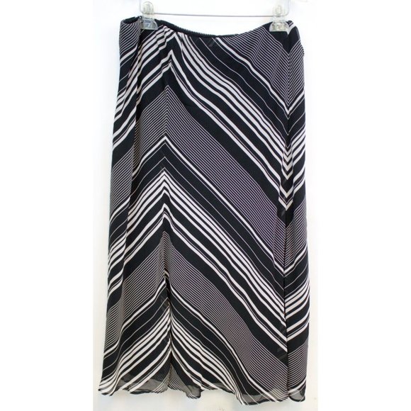 NWT Villager Liz Claiborne Black & White Striped Chevron Maxi Long Skirt Size 18 - Picture 1 of 15